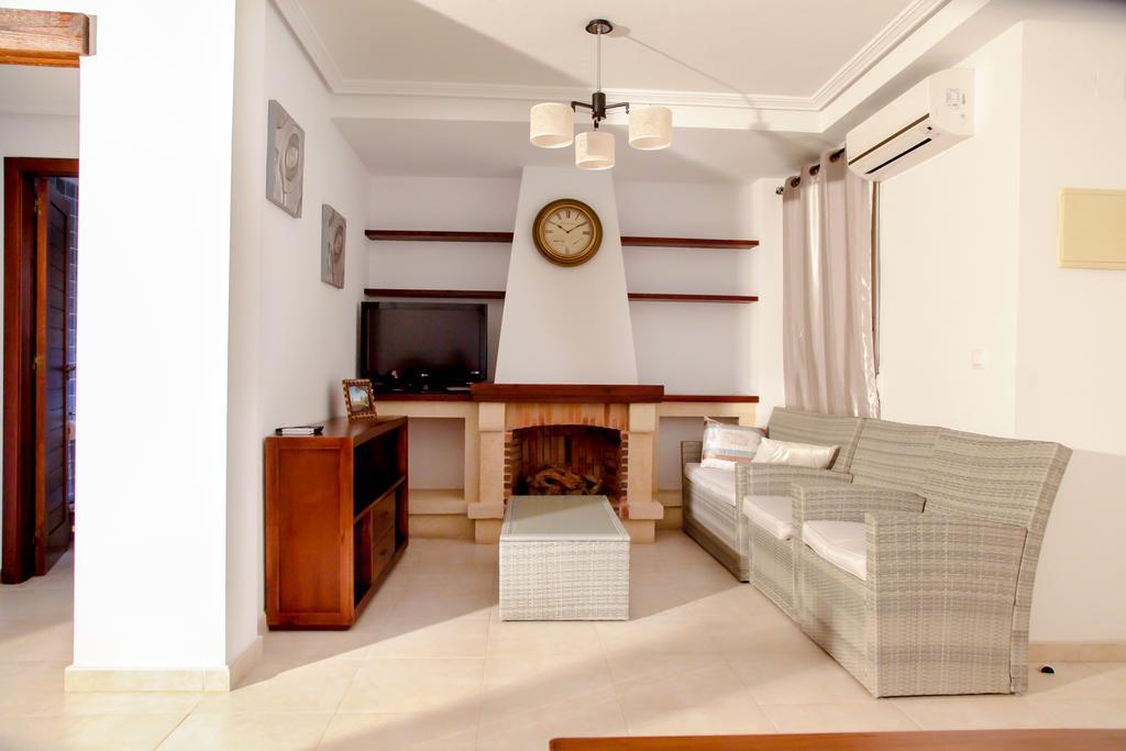 Apartment Altos De La Bahia X Torrevieja Habitación foto
