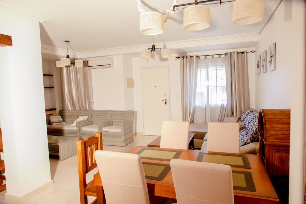 Apartment Altos De La Bahia X Torrevieja Habitación foto