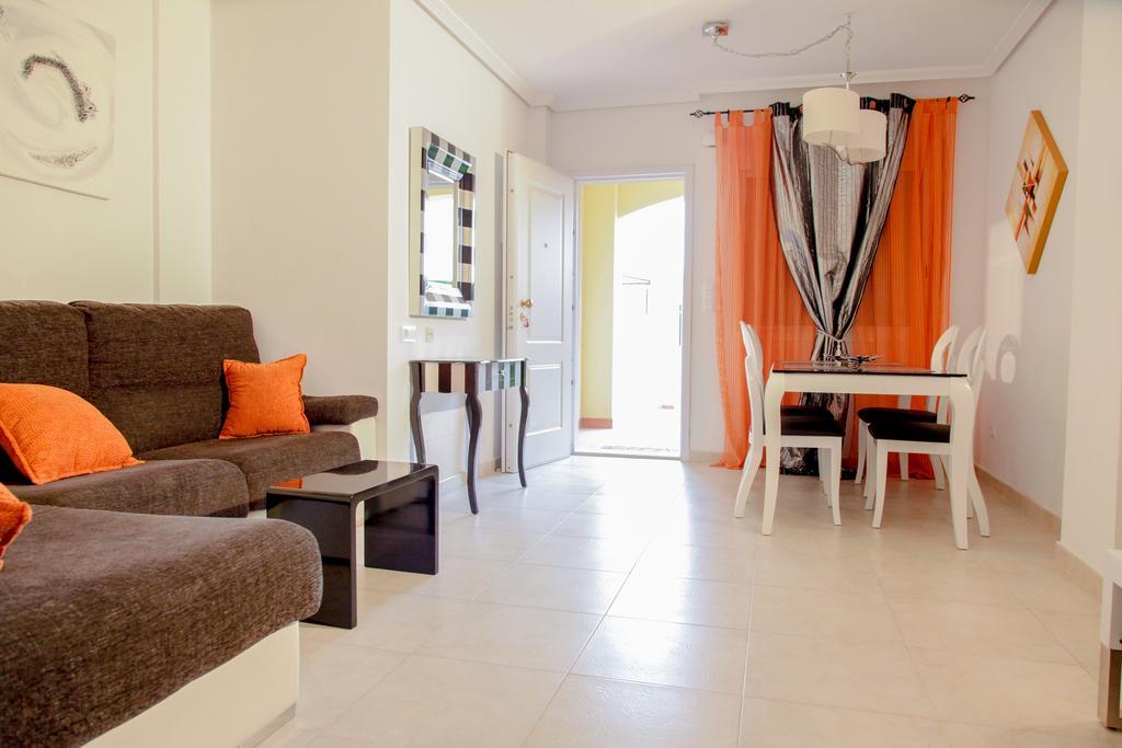 Apartment Altos De La Bahia X Torrevieja Habitación foto
