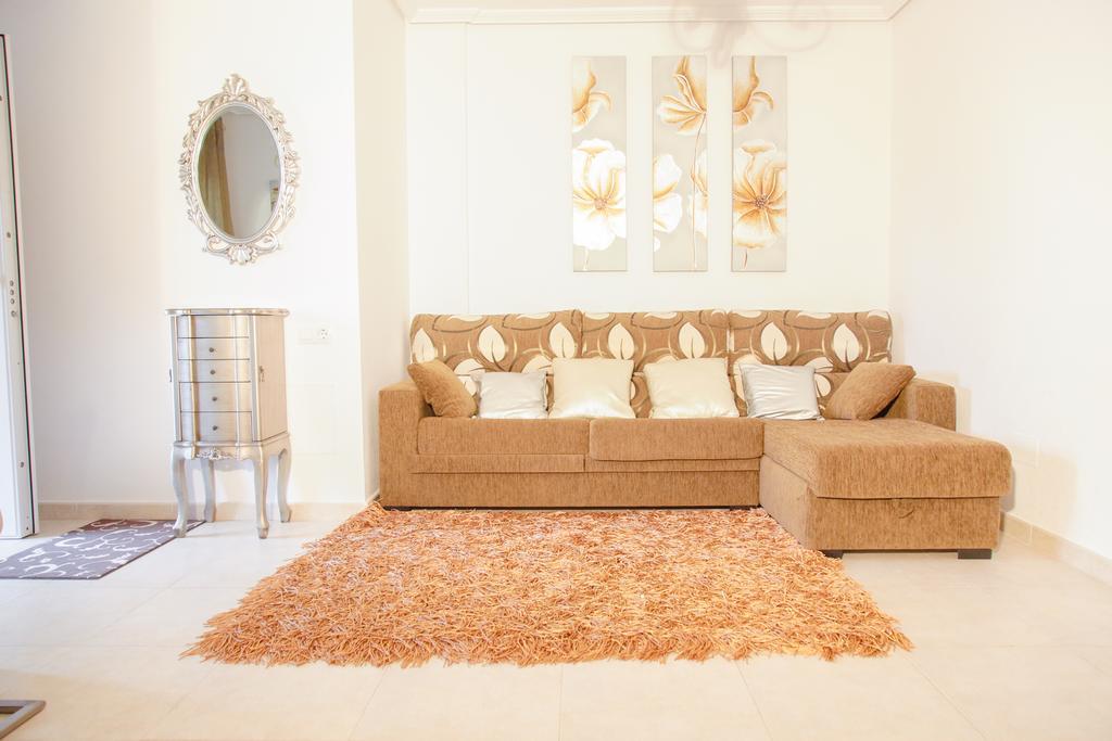 Apartment Altos De La Bahia X Torrevieja Habitación foto
