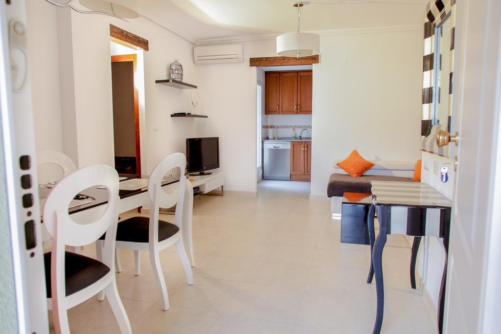 Apartment Altos De La Bahia X Torrevieja Habitación foto